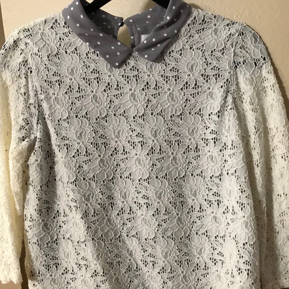 Cream colored lace over grey & cream polka dot top